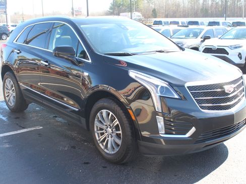 Used 2019 Cadillac XT5 Luxury w/ Advanced Security Package image 4