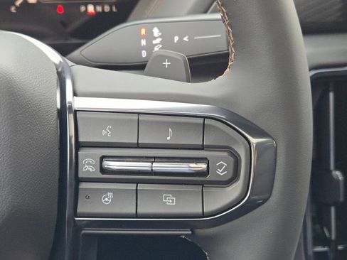 New 2026 GMC Yukon XL AT4 image 37