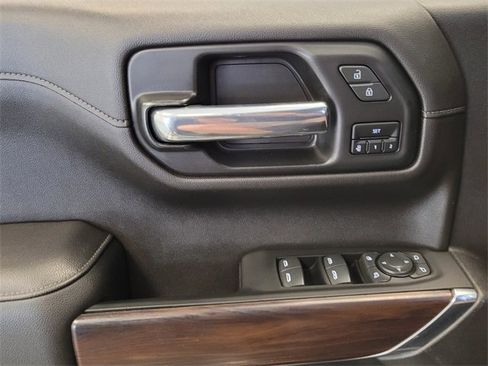 Used 2021 GMC Sierra 1500 SLT image 15