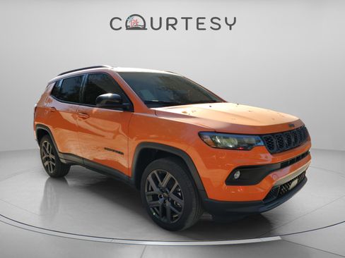 New 2026 Jeep Compass Latitude AWD/4WD image 5