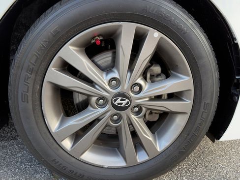 Used 2017 Hyundai Elantra SE w/ SE A/T Tech Package 03 image 14