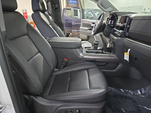 New 2025 Chevrolet Silverado 1500 LTZ image 11