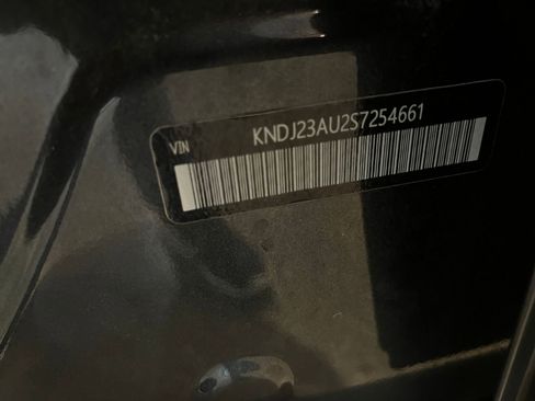 Used 2025 Kia Soul LX w/ LX Technology Package image 17