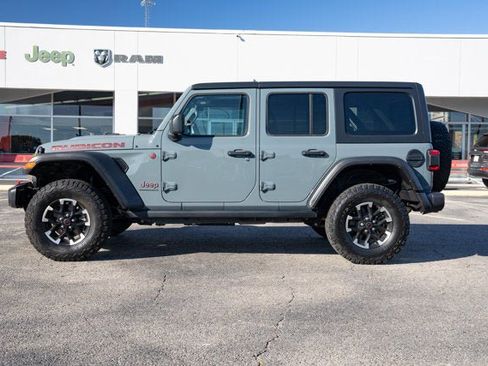 Certified 2025 Jeep Wrangler Unlimited Rubicon image 2