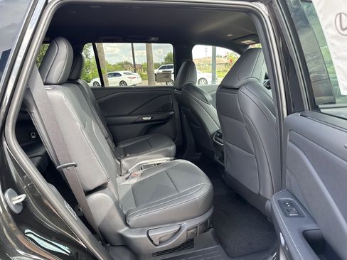 New 2026 Lexus TX 500h AWD image 12