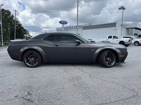 Used 2021 Dodge Challenger R/T Scat Pack RWD image 2