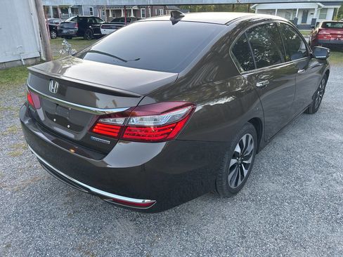 Used 2017 Honda Accord EX-L image 6