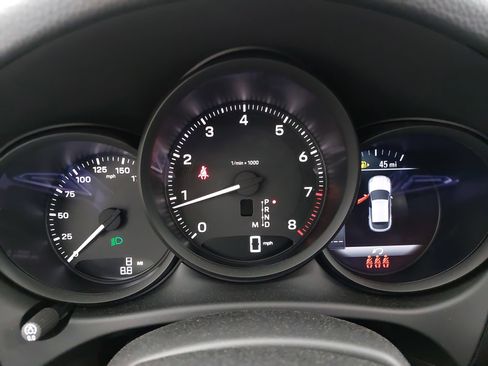 New 2026 Porsche Macan image 21