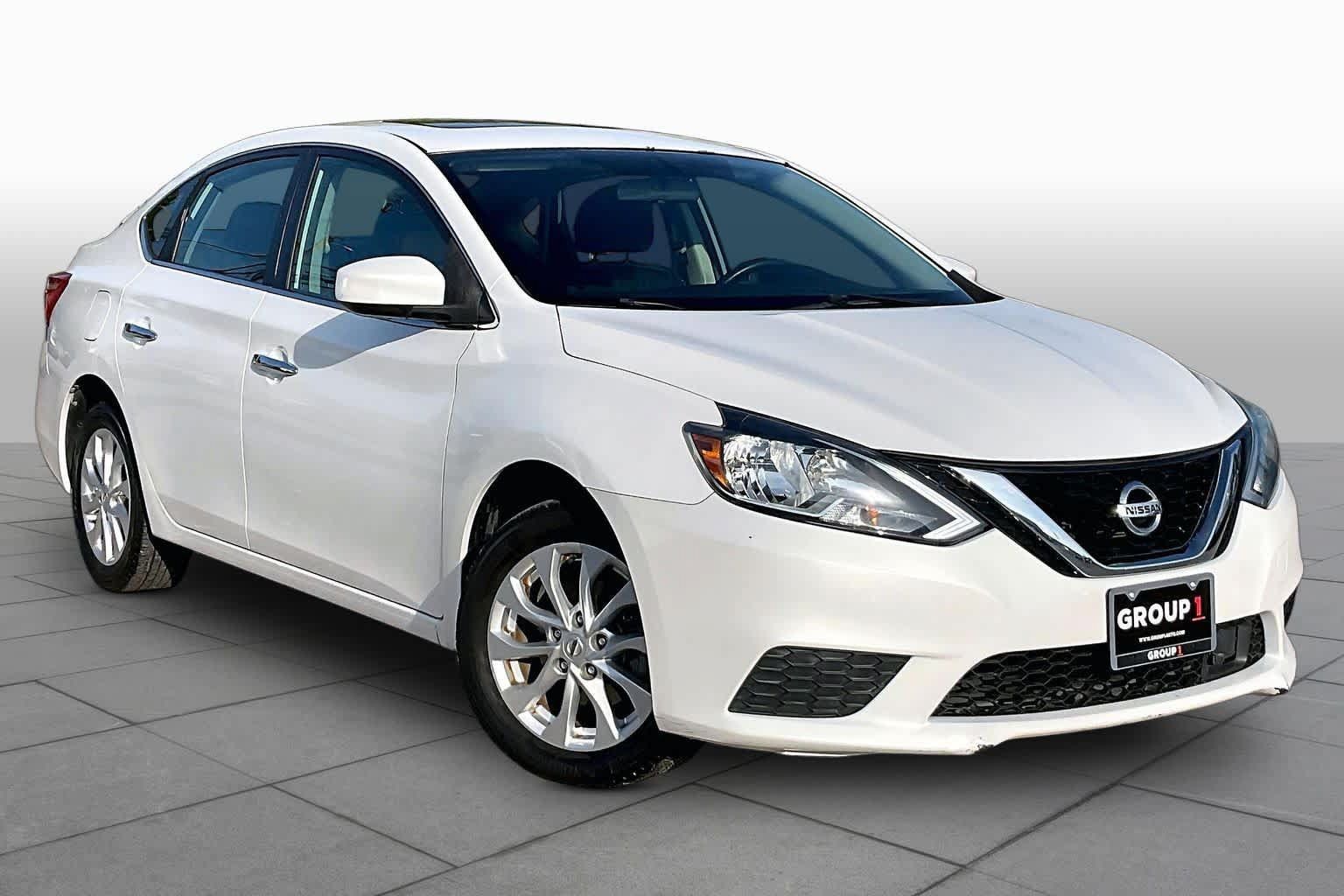 Used 2018 Nissan Sentra SV w/ Premium Package (P01) FWD image 3