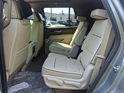 New 2026 GMC Yukon Denali w/ Advanced Technology Package AWD/4WD image 6