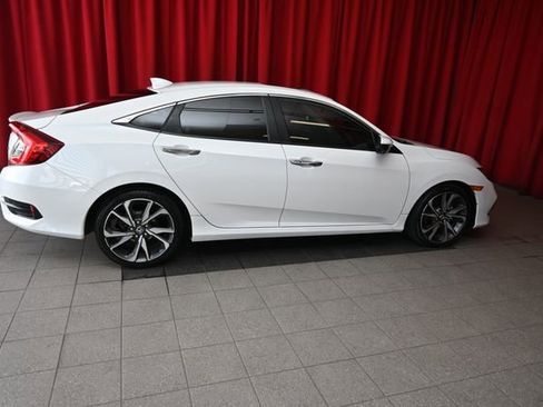 Used 2020 Honda Civic Touring image 9