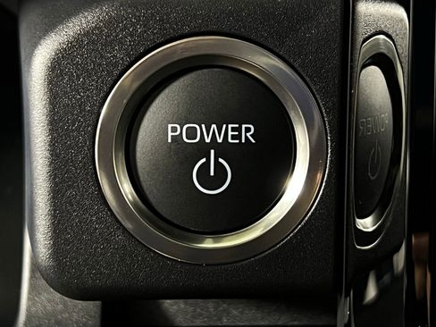 Certified 2025 Toyota 4Runner Limited image 24