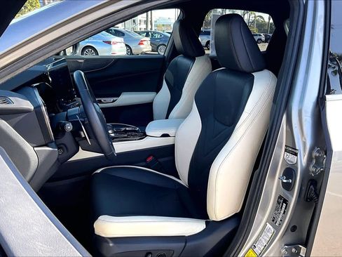 Used 2023 Lexus NX 350 Luxury image 8