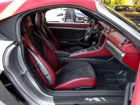 Certified 2022 Porsche 718 Boxster Spyder RWD image 48