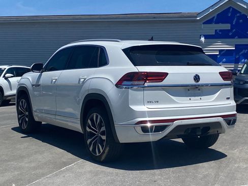 Certified 2022 Volkswagen Atlas Cross Sport SEL Premium R-Line AWD/4WD image 3