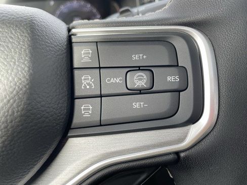 New 2026 Jeep Grand Wagoneer L 4WD w/ Premium Group I image 17