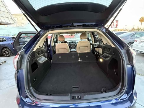 Used 2016 Ford Edge SE image 34