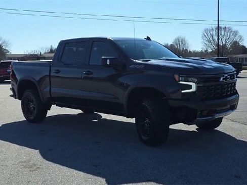 Certified 2022 Chevrolet Silverado 1500 ZR2 image 2