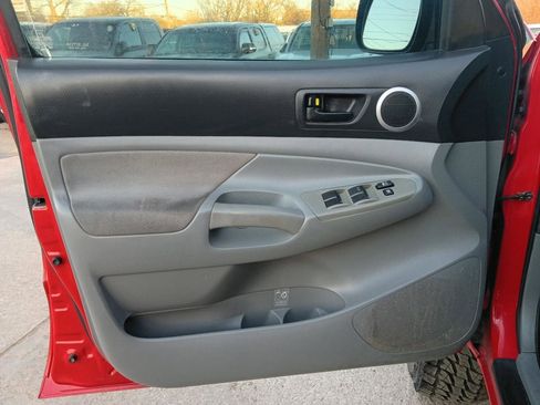 Used 2007 Toyota Tacoma PreRunner image 9