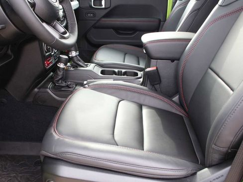 Used 2025 Jeep Wrangler Unlimited Rubicon w/ Safety Group image 55