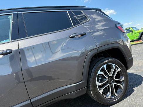 Used 2022 Jeep Compass Limited AWD/4WD image 6