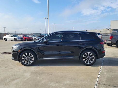 Used 2020 Lincoln Corsair Reserve w/ Rear Removable Package Tray image 2