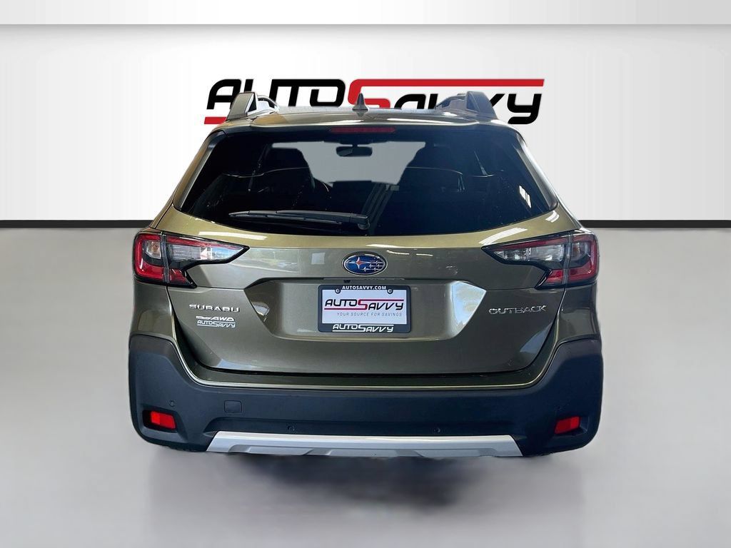 Used 2025 Subaru Outback Limited AWD/4WD image 6