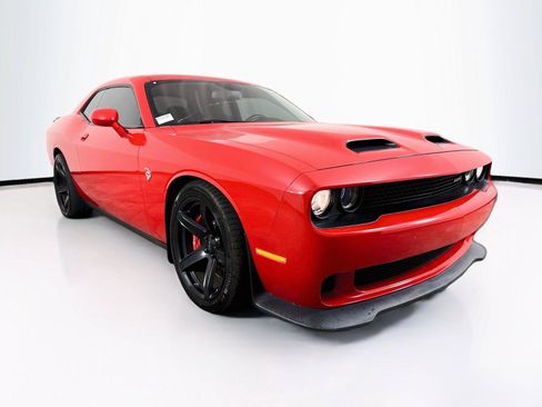 Used 2019 Dodge Challenger SRT Hellcat RWD image 7