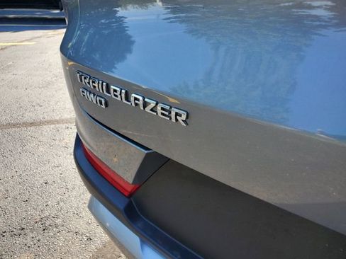 Certified 2025 Chevrolet TrailBlazer LT AWD/4WD image 10
