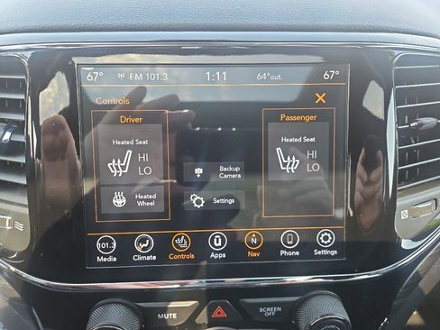 Used 2020 Jeep Grand Cherokee Altitude image 23