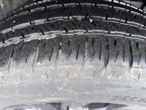 Used 2025 Jeep Wrangler Sahara 4xe image 24