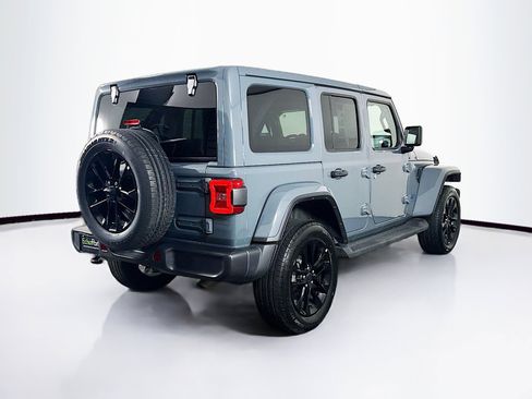 Used 2025 Jeep Wrangler Unlimited Sahara AWD/4WD image 9