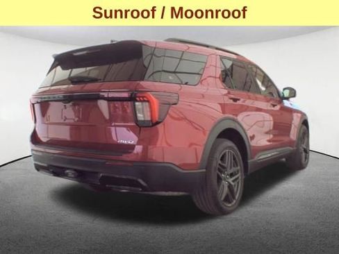 Used 2025 Ford Explorer ST-Line w/ Premium Package AWD/4WD image 5