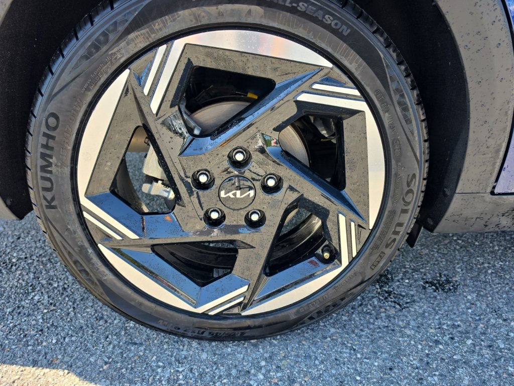 Certified 2025 Kia K4 EX FWD image 9
