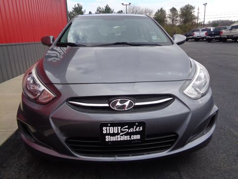 Used 2017 Hyundai Accent SE image 10