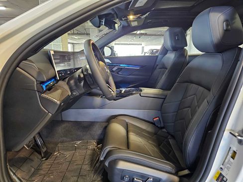 New 2026 BMW i5 M60 w/ Premium Package AWD/4WD image 55