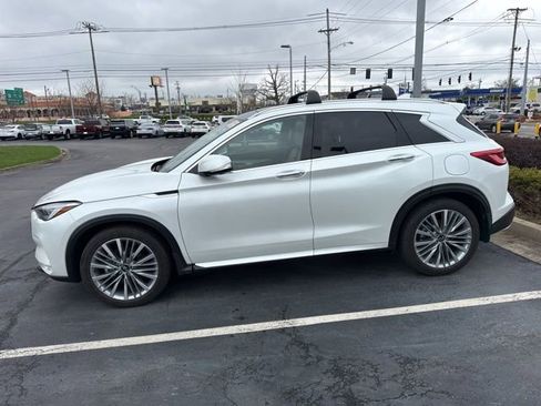 Used 2023 INFINITI QX50 Sensory image 10