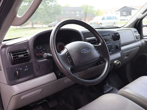 Used 2005 Ford F350 XL AWD/4WD image 16