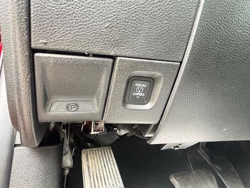 Used 2024 RAM 2500 Big Horn AWD/4WD image 19