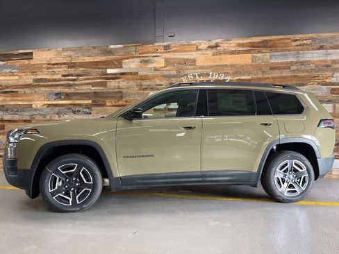 New 2026 Jeep Cherokee Laredo AWD/4WD image 16