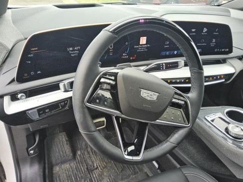 Used 2025 Cadillac Optiq Luxury 2 w/ LPO, Floor Liner Package image 7