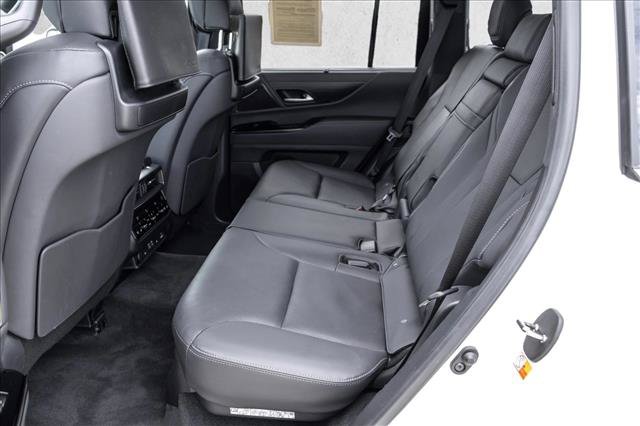 Used 2024 Lexus LX 600 4WD w/ Luxury Package image 24