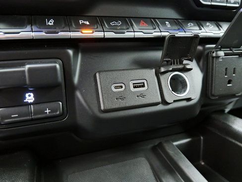 Used 2020 GMC Sierra 2500 AT4 w/ AT4 Premium Package image 29