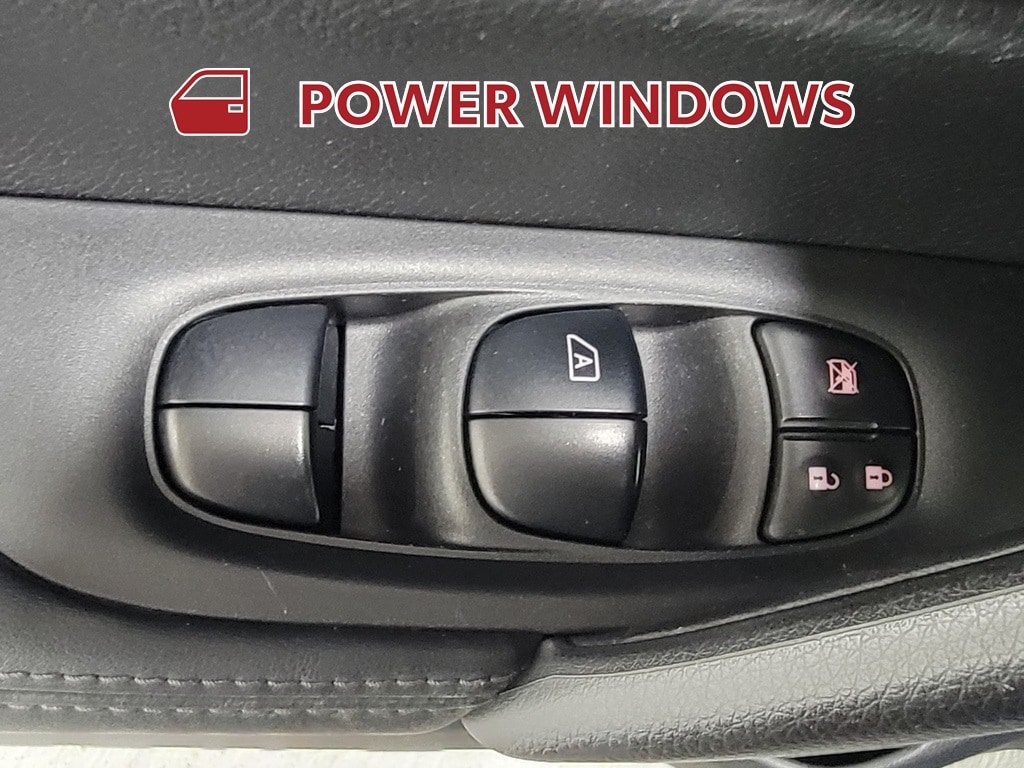 Used 2020 Nissan Rogue Sport S w/ Appearance Package FWD image 23