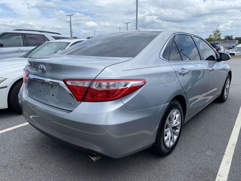Used 2015 Toyota Camry LE FWD image 6