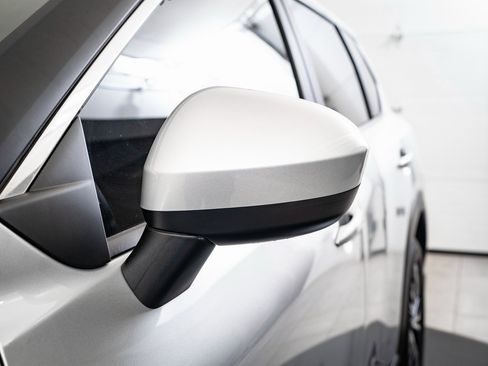 Used 2023 Nissan Rogue SV image 14