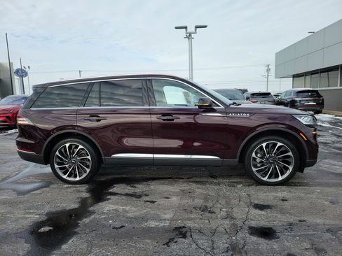 Certified 2023 Lincoln Aviator Reserve w/ Equipment Group 201A image 3
