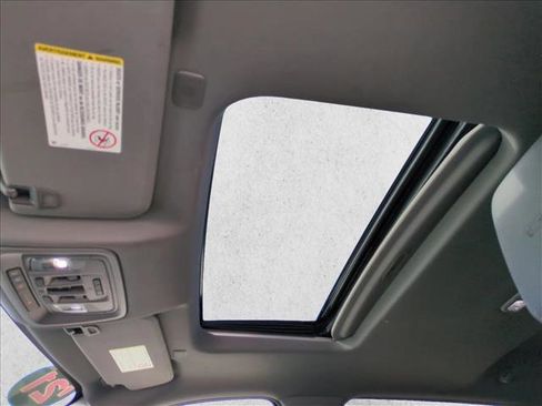 Used 2021 GMC Sierra 2500 Denali w/ Denali Black Diamond Edition image 15