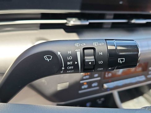 Certified 2025 Hyundai Kona SEL AWD/4WD image 25
