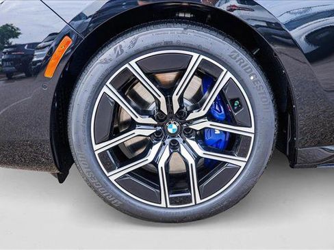 Used 2025 BMW 760i xDrive AWD/4WD image 9